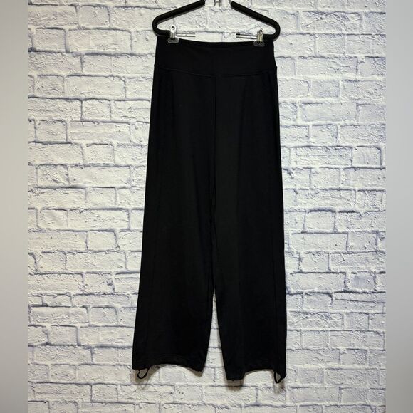 Lululemon Sit In Stillness Pant
Black wide leg drawstring bottom ankles size 10 - Picture 7 of 16